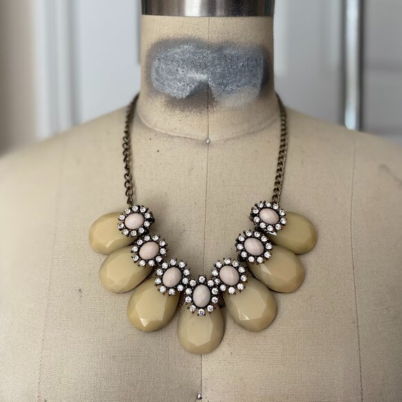 J. CREW Mid Century MOD Ivory Chunky cabochon stone Collar bib MOD Necklace - Picture 1 of 9